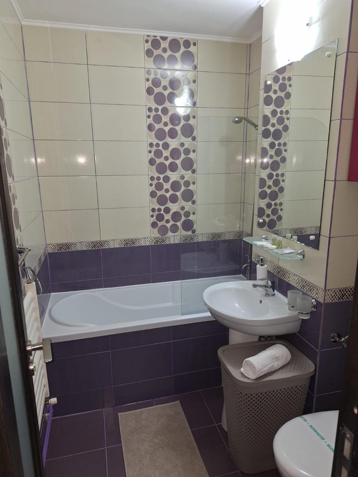 Onyx - Radiance Aparthotel Braşov Buitenkant foto